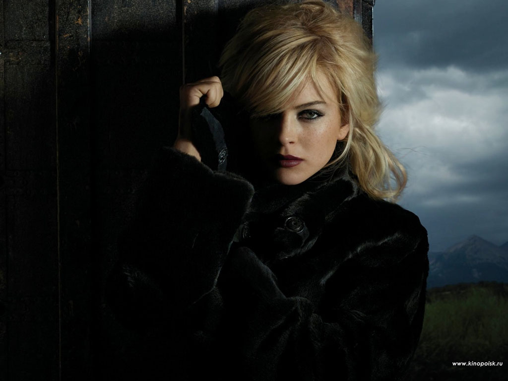 http://www.kinodrive.com/img/wallpaper/lindsaylohan_7_1024.jpg