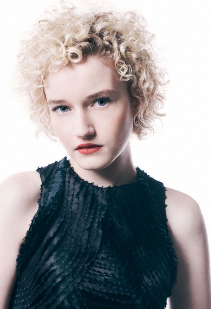 Фотографии: Джулия Гарнер Julia Garner.